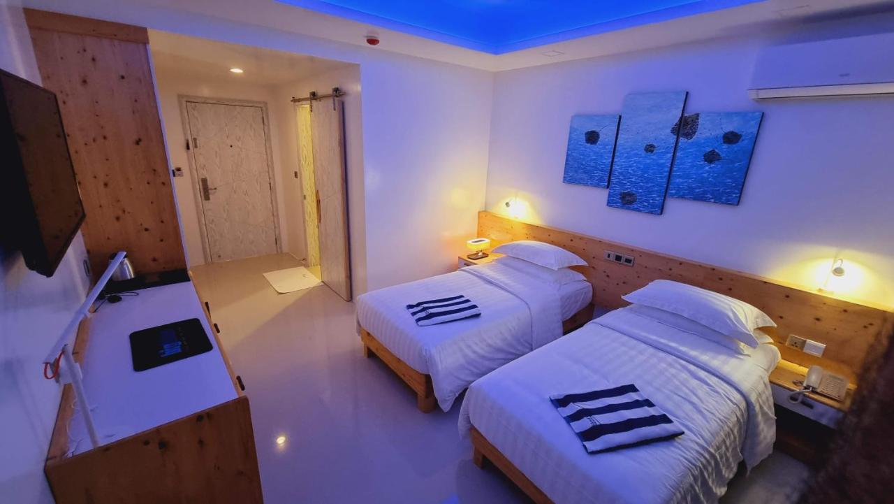Luau Beach Inn, Maldives Фулиду Екстериор снимка