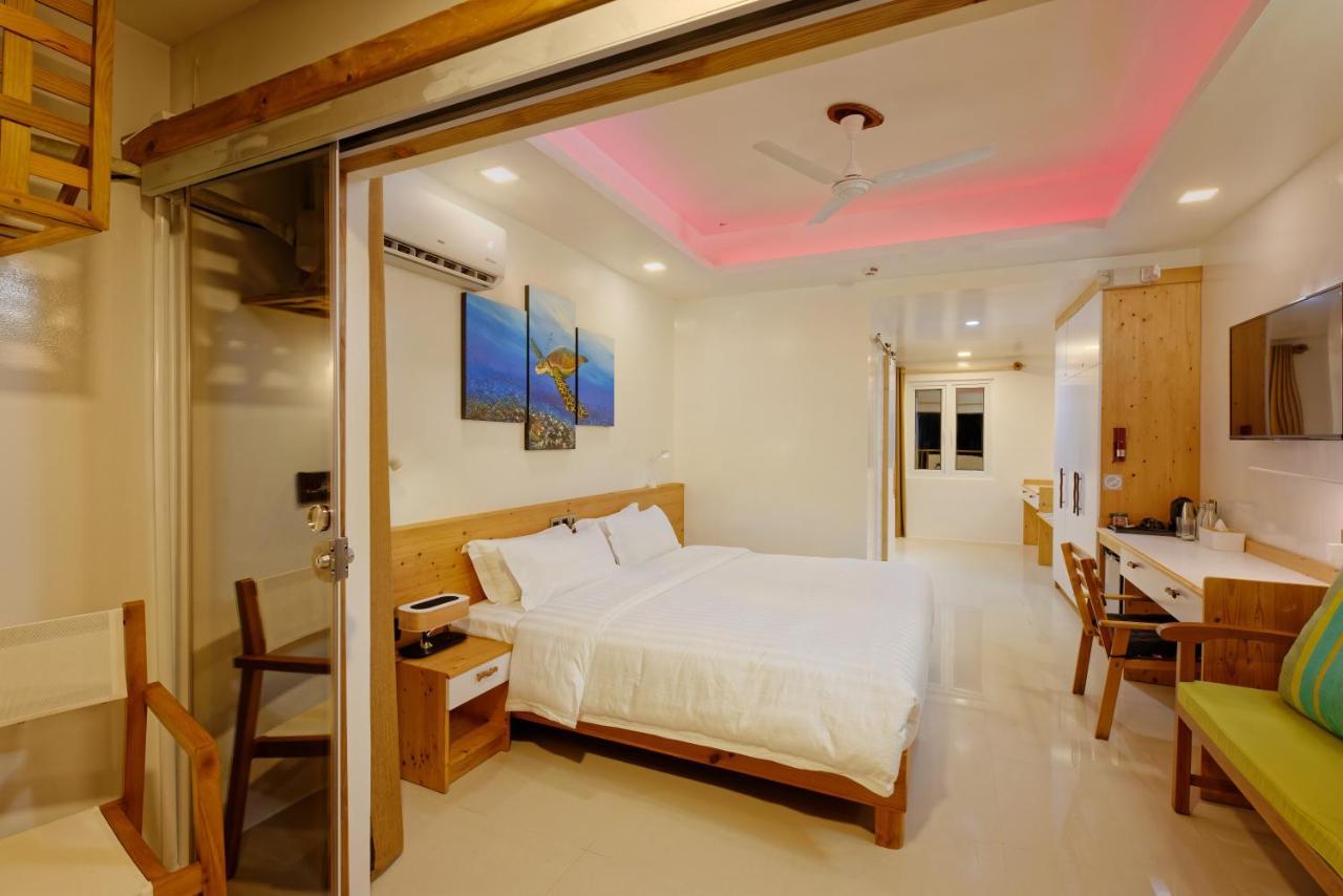 Luau Beach Inn, Maldives Фулиду Екстериор снимка