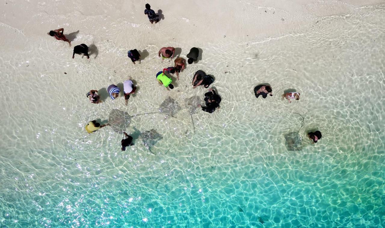 Luau Beach Inn, Maldives Фулиду Екстериор снимка